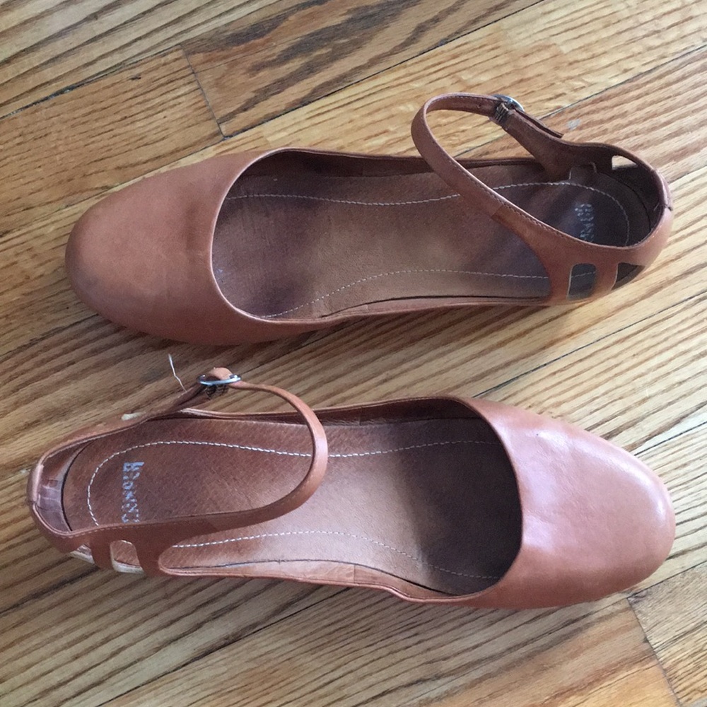 Brown Mary-Jane Campers